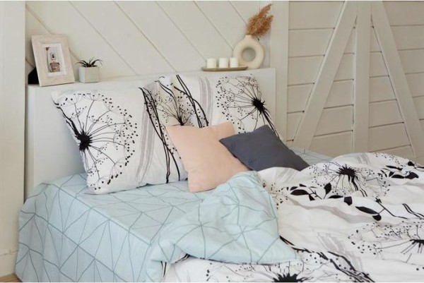 Постельное белье "Этель" 1.5 сп Одуванчик 143*215 см, 150*214 см, 70*70 см -2 шт